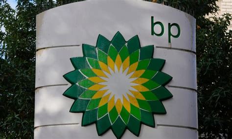 BP profits are cut in half to $2.6 billion as oil and natural gas prices fall